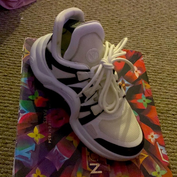LV Archlight sneakers. Size 7 woman - Picture 1 of 1